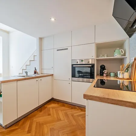 Gem Stone Center Apartment