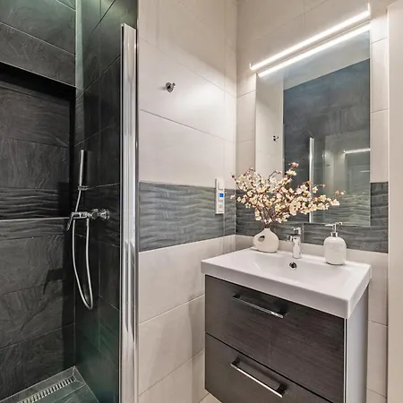 Apartment Gem Stone Center