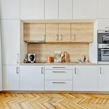 Gem Stone Center Apartment