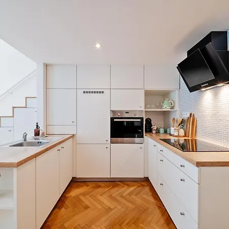 Apartment Gem Stone Center *